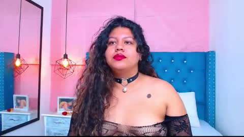 Snapshot of cloestron chatting on October 2025 12:13:02 PM Cloe Stron online show from October 2025 12:13:02 PM