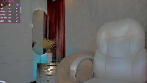 Snapshot of cloewilliamsxx chatting on December 2025 01:38:02 PM Cloe online show from December 2025 01:38:02 PM