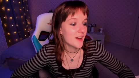  Clover  follow me  online show from December 2024 03:00:02 PM