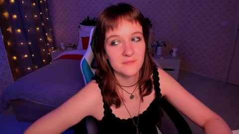  Clover  follow me  online show from December 2024 06:04:02 PM