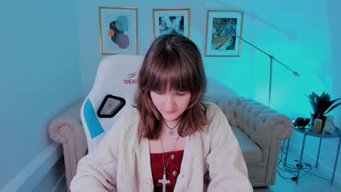  Clover  follow me  online show from February 2025 02:21:02 PM