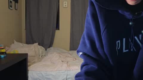 Snapshot of clover_tully chatting on December 2024 09:50:02 AM Clover online show from December 2024 09:50:02 AM