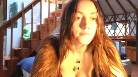 Snapshot of clover_tully chatting on January 2025 08:56:02 PM Clover online show from January 2025 08:56:02 PM