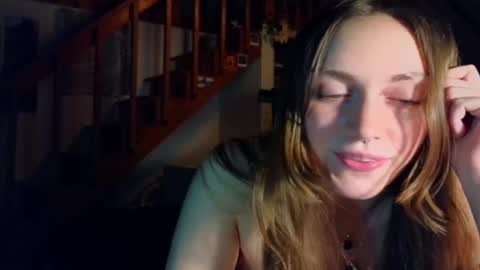 Snapshot of clover_tully chatting on February 2025 08:05:01 AM Clover online show from February 2025 08:05:01 AM