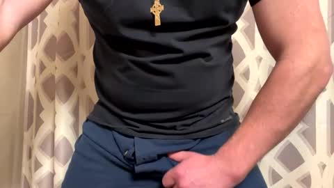 Snapshot of clovershit1 chatting on November 2025 02:37:02 AM clovershit1 online show from November 2025 02:37:02 AM