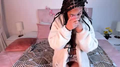 Snapshot of clown_face chatting on January 2025 09:26:01 AM emely dolce online show from January 2025 09:26:01 AM