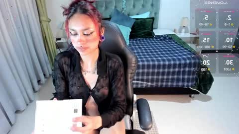 Snapshot of clown_face chatting on February 2025 03:15:02 AM emely dolce online show from February 2025 03:15:02 AM