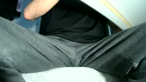 Snapshot of cockneegeezer chatting on February 2025 10:37:01 PM Ask me online show from February 2025 10:37:01 PM