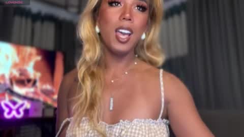 Snapshot of cockprincess_dianna chatting on November 2025 08:04:02 AM PrincessDianna IslandGirl CUMSHOW in PVT and PASSWORDSHOW online show from November 2025 08:04:02 AM