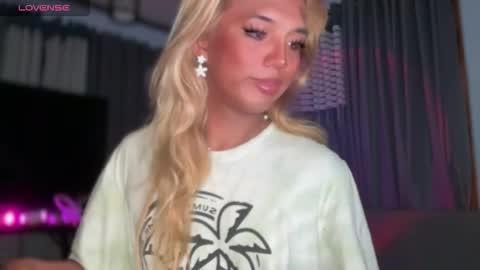 Snapshot of cockprincess_dianna chatting on December 2025 07:03:01 AM PrincessDianna IslandGirl CUMSHOW in PVT and PASSWORDSHOW online show from December 2025 07:03:01 AM