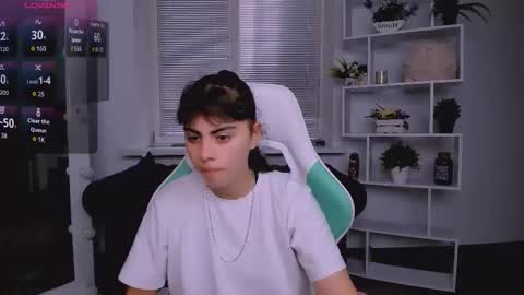 Olivia online show from November 2025 06:47:02 AM