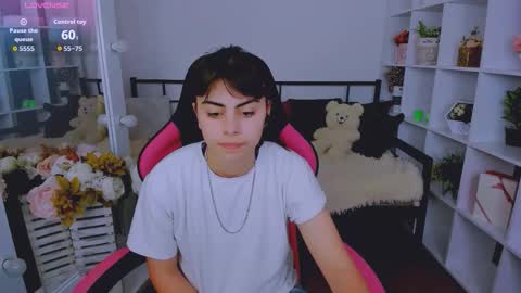 Olivia online show from November 2025 07:19:02 AM