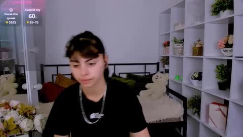 Olivia online show from November 2025 07:19:01 AM