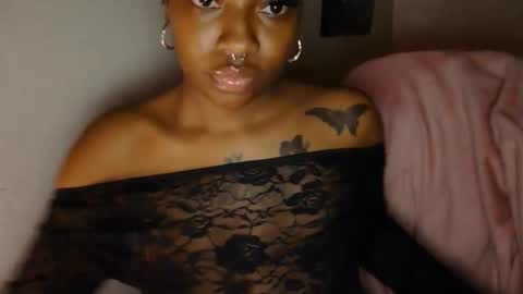 Snapshot of cocochanel197941 chatting on December 2025 01:22:02 AM chanel online show from December 2025 01:22:02 AM