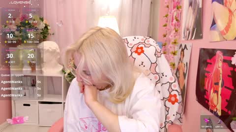 Mia online show from February 2025 03:11:02 AM