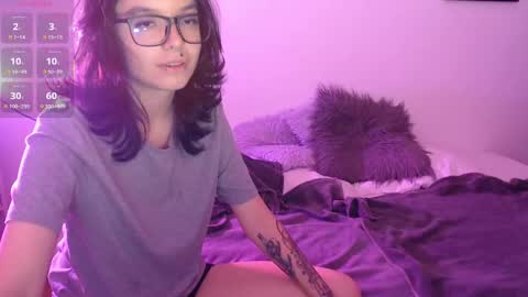 Phia And Luna online show from October 2025 03:39:02 AM