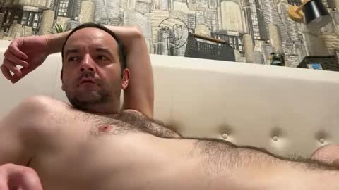 Snapshot of colambus555 chatting on December 2024 09:40:02 PM colambus555 online show from December 2024 09:40:02 PM