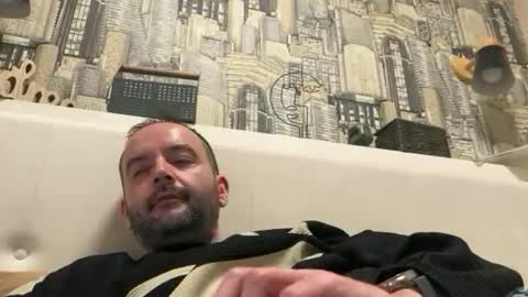 colambus83 online show from March 2026 06:47:01 PM