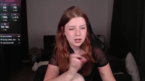 Snapshot of colaux chatting on September 2025 08:10:01 PM Denise online show from September 2025 08:10:01 PM