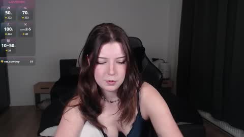 Snapshot of colaux chatting on October 2025 08:09:02 PM Denise online show from October 2025 08:09:02 PM