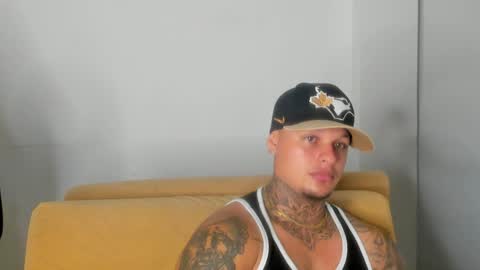 Snapshot of colin_prince2 chatting on December 2024 04:23:02 AM COLIN online show from December 2024 04:23:02 AM