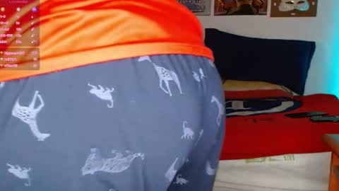 Snapshot of colinlatinbrown chatting on January 2025 03:50:01 PM IG online show from January 2025 03:50:01 PM