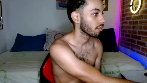 Snapshot of colinlatinbrown chatting on February 2025 11:32:02 AM IG online show from February 2025 11:32:02 AM