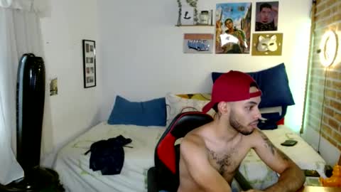 Snapshot of colinlatinbrown chatting on February 2025 08:31:01 PM IG online show from February 2025 08:31:01 PM