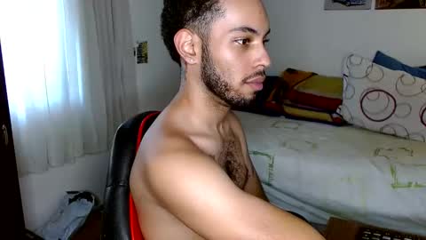 Snapshot of colinlatinbrown chatting on February 2025 08:58:02 PM IG online show from February 2025 08:58:02 PM