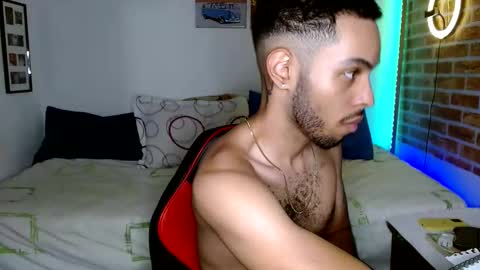 Snapshot of colinlatinbrown chatting on February 2025 11:11:02 PM IG online show from February 2025 11:11:02 PM