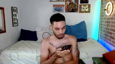 Snapshot of colinlatinbrown chatting on February 2025 03:19:01 PM IG online show from February 2025 03:19:01 PM