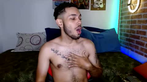 Snapshot of colinlatinbrown chatting on February 2025 11:37:02 PM IG online show from February 2025 11:37:02 PM