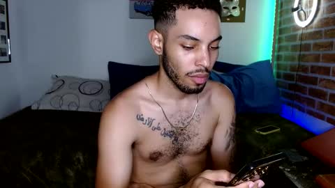 Snapshot of colinlatinbrown chatting on February 2025 08:39:01 PM IG online show from February 2025 08:39:01 PM