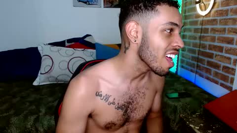 Snapshot of colinlatinbrown chatting on March 2025 07:43:02 PM IG online show from March 2025 07:43:02 PM