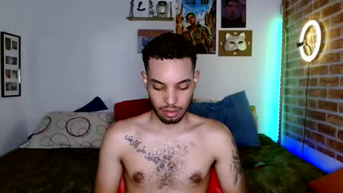 Snapshot of colinlatinbrown chatting on March 2025 09:38:01 PM IG online show from March 2025 09:38:01 PM