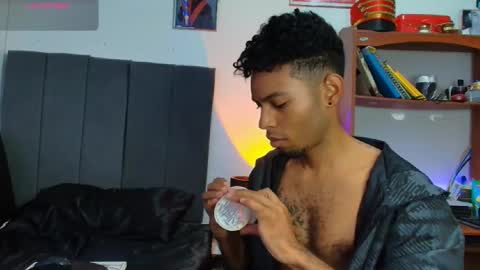 Snapshot of colinlatinbrown chatting on September 2025 09:32:02 AM IG online show from September 2025 09:32:02 AM