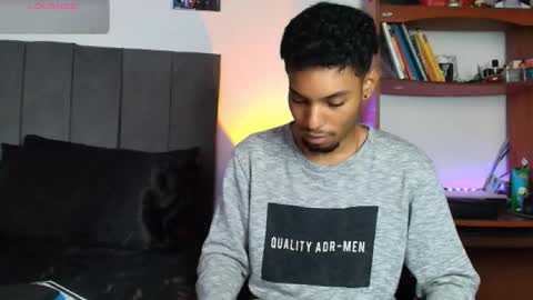 Snapshot of colinlatinbrown chatting on September 2025 03:39:01 PM IG online show from September 2025 03:39:01 PM