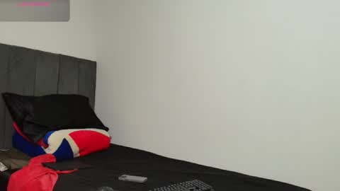 Snapshot of colinlatinbrown chatting on October 2025 05:36:02 PM IG online show from October 2025 05:36:02 PM