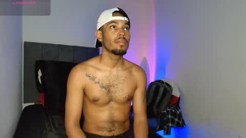 Snapshot of colinlatinbrown chatting on November 2025 07:05:01 PM IG online show from November 2025 07:05:01 PM