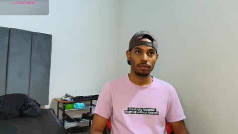 Snapshot of colinlatinbrown chatting on November 2025 05:13:01 PM IG online show from November 2025 05:13:01 PM