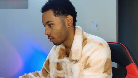 Snapshot of colinlatinbrown chatting on November 2025 11:10:03 AM IG online show from November 2025 11:10:03 AM