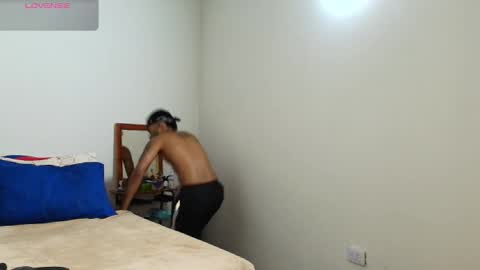 Snapshot of colinlatinbrown chatting on November 2025 09:53:02 AM IG online show from November 2025 09:53:02 AM