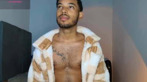 Snapshot of colinlatinbrown chatting on December 2025 11:37:01 AM IG online show from December 2025 11:37:01 AM