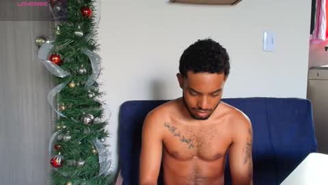 Snapshot of colinlatinbrown chatting on December 2025 01:07:01 PM IG online show from December 2025 01:07:01 PM