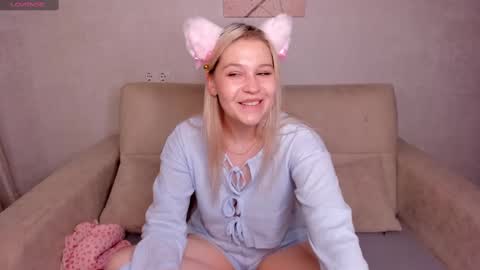 Collen Mon Tue Wed Thu Fri GMT 3 0300am - 0900am  online show from January 2025 01:06:02 AM