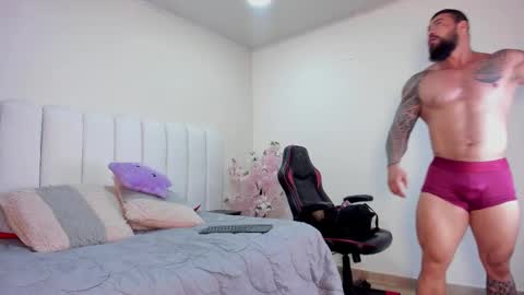 Snapshot of college_muscle_ass chatting on September 2025 01:49:01 AM college_muscle_ass online show from September 2025 01:49:01 AM