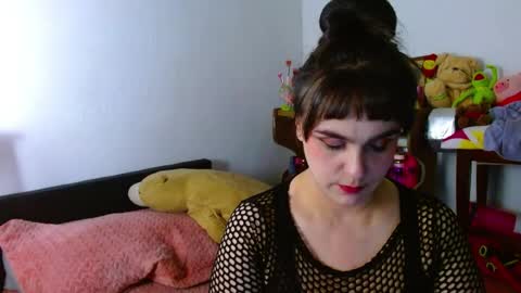 Collette online show from June 2026 02:36:02 AM