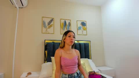 Snapshot of collins_aria chatting on June 2026 11:54:02 AM valentina online show from June 2026 11:54:02 AM