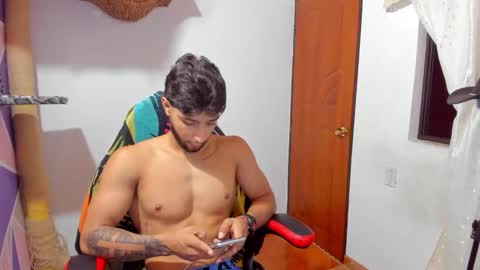 Snapshot of collins_emmett chatting on January 2026 08:11:02 PM EMMETT COLLINS online show from January 2026 08:11:02 PM