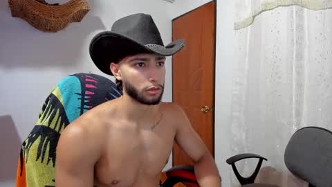 Snapshot of collins_emmett chatting on February 2026 07:20:02 PM EMMETT COLLINS online show from February 2026 07:20:02 PM